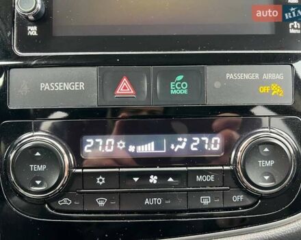 Белый Мицубиси Аутлендер, объемом двигателя 2.36 л и пробегом 153 тыс. км за 15700 $, фото 28 на Automoto.ua