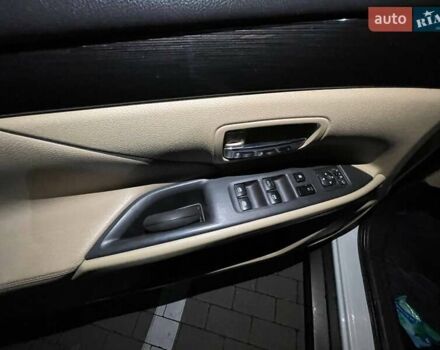 Белый Мицубиси Аутлендер, объемом двигателя 3 л и пробегом 148 тыс. км за 18500 $, фото 33 на Automoto.ua