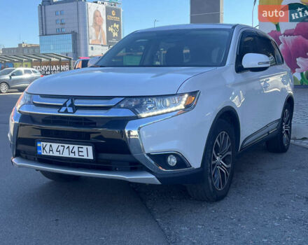 Міцубісі Аутлендер 2017 у Києві на Automoto.ua Білий Міцубісі Аутлендер, об'ємом двигуна 2.4 л та пробігом 210 тис. км за 13550 $, фото 3 на Automoto.ua