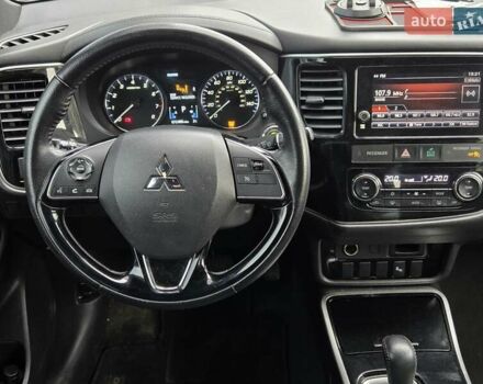 Белый Мицубиси Аутлендер, объемом двигателя 2.4 л и пробегом 115 тыс. км за 19300 $, фото 20 на Automoto.ua