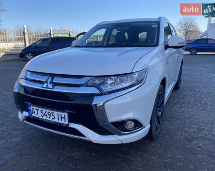 Белый Мицубиси Аутлендер, объемом двигателя 2 л и пробегом 109 тыс. км за 16999 $, фото 12 на Automoto.ua