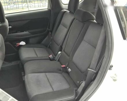 Белый Мицубиси Аутлендер, объемом двигателя 2.4 л и пробегом 115 тыс. км за 19300 $, фото 12 на Automoto.ua