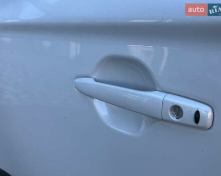 Белый Мицубиси Аутлендер, объемом двигателя 2.4 л и пробегом 210 тыс. км за 13550 $, фото 9 на Automoto.ua