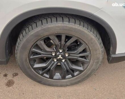 Белый Мицубиси Аутлендер, объемом двигателя 2.4 л и пробегом 115 тыс. км за 19300 $, фото 17 на Automoto.ua