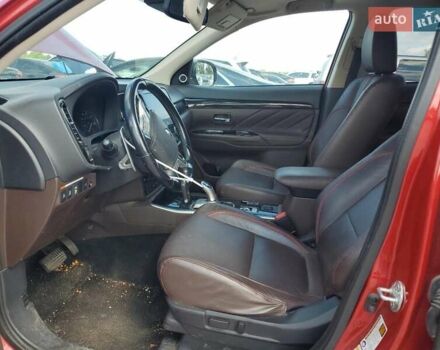 Білий Міцубісі Аутлендер, об'ємом двигуна 2 л та пробігом 91 тис. км за 3000 $, фото 5 на Automoto.ua