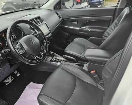 Білий Міцубісі Аутлендер, об'ємом двигуна 2.4 л та пробігом 30 тис. км за 10500 $, фото 7 на Automoto.ua