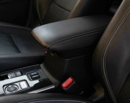 Белый Мицубиси Аутлендер, объемом двигателя 2 л и пробегом 89 тыс. км за 8500 $, фото 7 на Automoto.ua