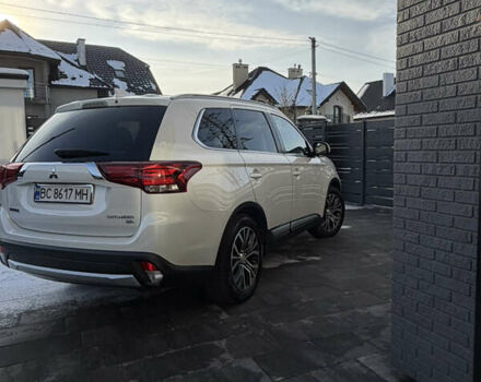 Белый Мицубиси Аутлендер, объемом двигателя 2.4 л и пробегом 91 тыс. км за 19199 $, фото 3 на Automoto.ua