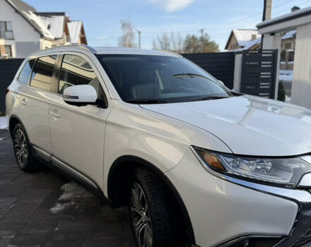 Белый Мицубиси Аутлендер, объемом двигателя 2.4 л и пробегом 91 тыс. км за 19199 $, фото 4 на Automoto.ua