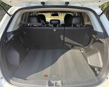 Белый Мицубиси Аутлендер, объемом двигателя 2.4 л и пробегом 45 тыс. км за 5400 $, фото 12 на Automoto.ua