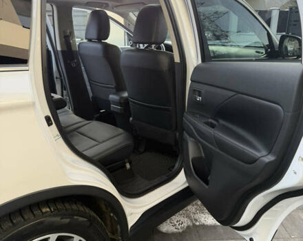 Белый Мицубиси Аутлендер, объемом двигателя 2.4 л и пробегом 91 тыс. км за 19199 $, фото 22 на Automoto.ua