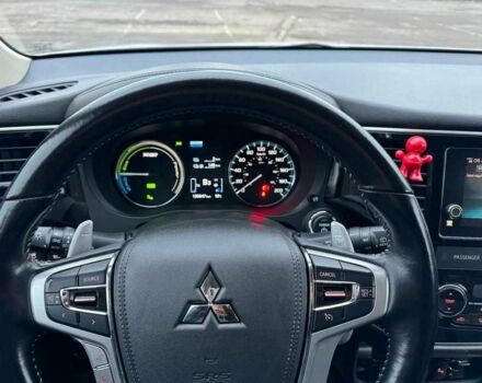 Білий Міцубісі Аутлендер, об'ємом двигуна 0 л та пробігом 130 тис. км за 17000 $, фото 9 на Automoto.ua