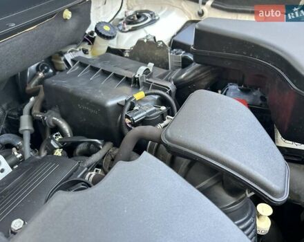 Белый Мицубиси Аутлендер, объемом двигателя 2 л и пробегом 56 тыс. км за 19400 $, фото 72 на Automoto.ua