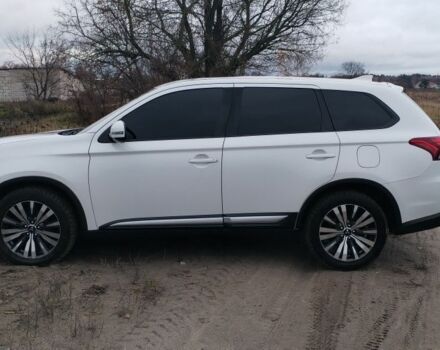 Белый Мицубиси Аутлендер, объемом двигателя 2.4 л и пробегом 122 тыс. км за 17400 $, фото 7 на Automoto.ua