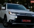 Міцубісі Аутлендер 2018 у Дрогобичі на Automoto.ua Білий Міцубісі Аутлендер, об'ємом двигуна 2.4 л та пробігом 59 тис. км за 17999 $, фото 1 на Automoto.ua