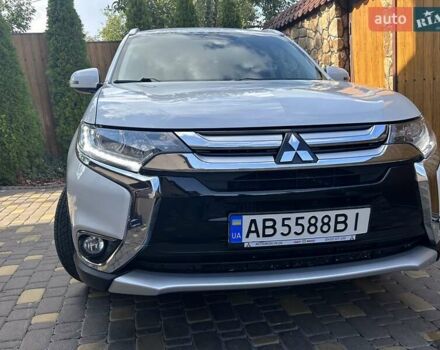 Белый Мицубиси Аутлендер, объемом двигателя 2 л и пробегом 56 тыс. км за 19400 $, фото 1 на Automoto.ua