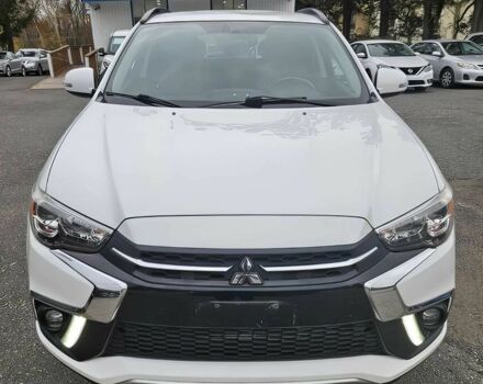 Білий Міцубісі Аутлендер, об'ємом двигуна 2.4 л та пробігом 30 тис. км за 10500 $, фото 1 на Automoto.ua