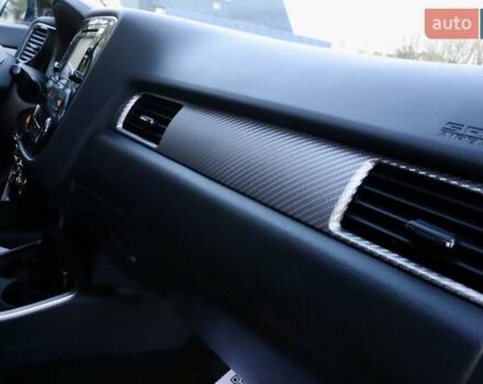 Міцубісі Аутлендер 2018 у Дрогобичі на Automoto.ua Білий Міцубісі Аутлендер, об'ємом двигуна 2.4 л та пробігом 59 тис. км за 17999 $, фото 55 на Automoto.ua
