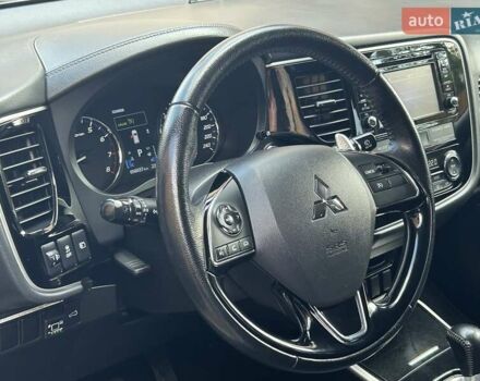 Белый Мицубиси Аутлендер, объемом двигателя 2 л и пробегом 56 тыс. км за 19400 $, фото 20 на Automoto.ua