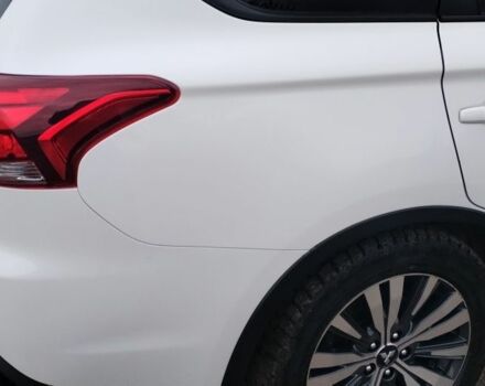 Белый Мицубиси Аутлендер, объемом двигателя 2.4 л и пробегом 122 тыс. км за 17400 $, фото 13 на Automoto.ua