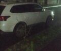 Білий Міцубісі Аутлендер, об'ємом двигуна 2.36 л та пробігом 50 тис. км за 27000 $, фото 2 на Automoto.ua