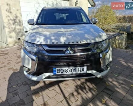 Мицубиси Аутлендер 2018 в Тернополе на Automoto.ua Белый Мицубиси Аутлендер, объемом двигателя 2 л и пробегом 96 тыс. км за 18900 $, фото 1 на Automoto.ua