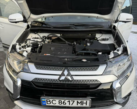 Белый Мицубиси Аутлендер, объемом двигателя 2.4 л и пробегом 91 тыс. км за 19199 $, фото 28 на Automoto.ua