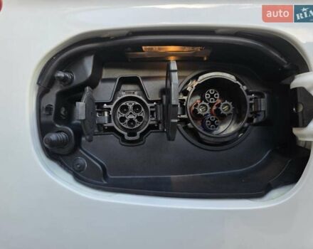 Білий Міцубісі Аутлендер, об'ємом двигуна 2 л та пробігом 177 тис. км за 19850 $, фото 37 на Automoto.ua