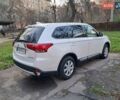 Белый Мицубиси Аутлендер, объемом двигателя 2 л и пробегом 49 тыс. км за 16500 $, фото 2 на Automoto.ua