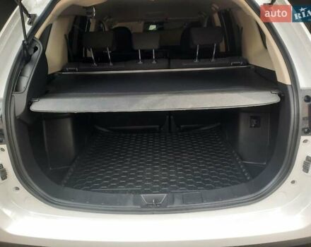 Белый Мицубиси Аутлендер, объемом двигателя 2 л и пробегом 56 тыс. км за 19400 $, фото 82 на Automoto.ua