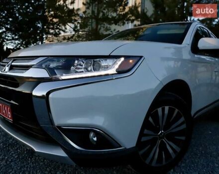 Міцубісі Аутлендер 2018 у Дрогобичі на Automoto.ua Білий Міцубісі Аутлендер, об'ємом двигуна 2.4 л та пробігом 59 тис. км за 17999 $, фото 20 на Automoto.ua