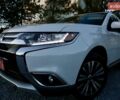 Міцубісі Аутлендер 2018 у Дрогобичі на Automoto.ua Білий Міцубісі Аутлендер, об'ємом двигуна 2.4 л та пробігом 59 тис. км за 17999 $, фото 20 на Automoto.ua