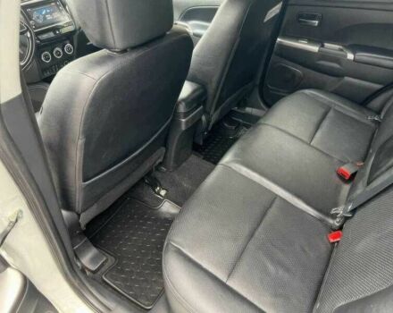 Белый Мицубиси Аутлендер, объемом двигателя 2.4 л и пробегом 67 тыс. км за 7000 $, фото 7 на Automoto.ua