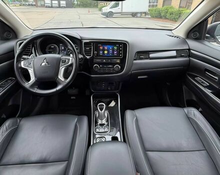 Мицубиси Аутлендер 2018 в Днепре (Днепропетровске) на Automoto.ua Белый Мицубиси Аутлендер, объемом двигателя 2 л и пробегом 37 тыс. км за 10000 $, фото 9 на Automoto.ua