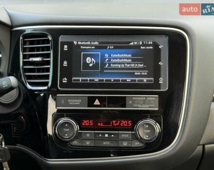 Белый Мицубиси Аутлендер, объемом двигателя 2 л и пробегом 45 тыс. км за 20200 $, фото 64 на Automoto.ua