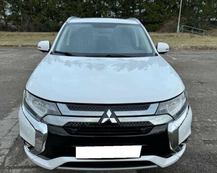 Білий Міцубісі Аутлендер, об'ємом двигуна 0 л та пробігом 130 тис. км за 17000 $, фото 7 на Automoto.ua