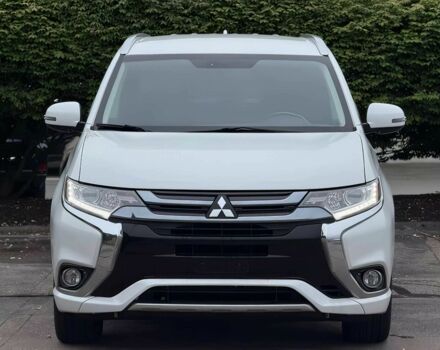 Мицубиси Аутлендер 2018 в Днепре (Днепропетровске) на Automoto.ua Белый Мицубиси Аутлендер, объемом двигателя 2 л и пробегом 37 тыс. км за 10000 $, фото 1 на Automoto.ua