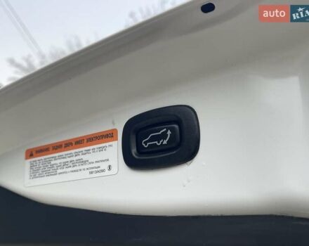 Белый Мицубиси Аутлендер, объемом двигателя 2.36 л и пробегом 112 тыс. км за 21500 $, фото 13 на Automoto.ua