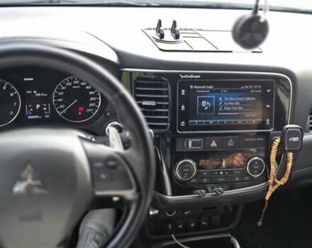 Мицубиси Аутлендер 2018 в Житомире на Automoto.ua Белый Мицубиси Аутлендер, объемом двигателя 2.36 л и пробегом 282 тыс. км за 15500 $, фото 13 на Automoto.ua