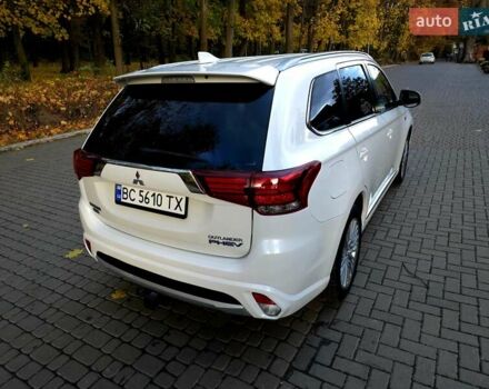 Мицубиси Аутлендер 2018 в Львове на Automoto.ua Белый Мицубиси Аутлендер, объемом двигателя 2 л и пробегом 177 тыс. км за 19950 $, фото 3 на Automoto.ua