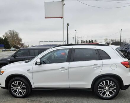 Білий Міцубісі Аутлендер, об'ємом двигуна 2.4 л та пробігом 30 тис. км за 10500 $, фото 3 на Automoto.ua