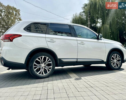 Мицубиси Аутлендер 2018 в Борисполе на Automoto.ua Белый Мицубиси Аутлендер, объемом двигателя 2.36 л и пробегом 92 тыс. км за 16900 $, фото 14 на Automoto.ua