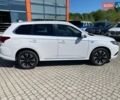Белый Мицубиси Аутлендер, объемом двигателя 2 л и пробегом 225 тыс. км за 17900 $, фото 7 на Automoto.ua
