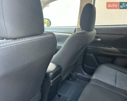 Белый Мицубиси Аутлендер, объемом двигателя 2 л и пробегом 56 тыс. км за 19400 $, фото 48 на Automoto.ua