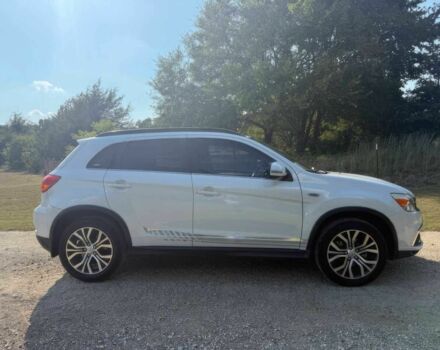 Белый Мицубиси Аутлендер, объемом двигателя 2.4 л и пробегом 37 тыс. км за 13200 $, фото 3 на Automoto.ua