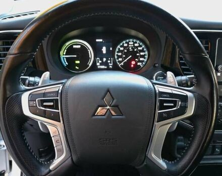 Мицубиси Аутлендер 2018 в Львове на Automoto.ua Белый Мицубиси Аутлендер, объемом двигателя 2 л и пробегом 177 тыс. км за 19950 $, фото 28 на Automoto.ua