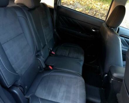 Білий Міцубісі Аутлендер, об'ємом двигуна 2 л та пробігом 177 тис. км за 19850 $, фото 31 на Automoto.ua