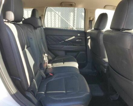 Белый Мицубиси Аутлендер, объемом двигателя 2 л и пробегом 129 тыс. км за 5100 $, фото 10 на Automoto.ua