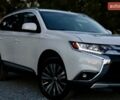 Міцубісі Аутлендер 2018 у Дрогобичі на Automoto.ua Білий Міцубісі Аутлендер, об'ємом двигуна 2.4 л та пробігом 59 тис. км за 17999 $, фото 19 на Automoto.ua