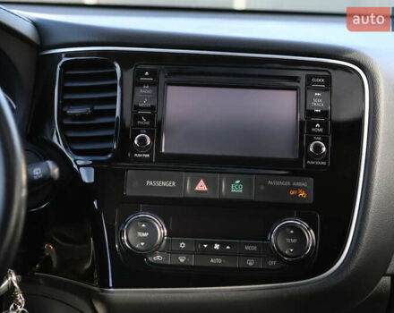 Міцубісі Аутлендер 2018 у Дрогобичі на Automoto.ua Білий Міцубісі Аутлендер, об'ємом двигуна 2.4 л та пробігом 59 тис. км за 17999 $, фото 87 на Automoto.ua